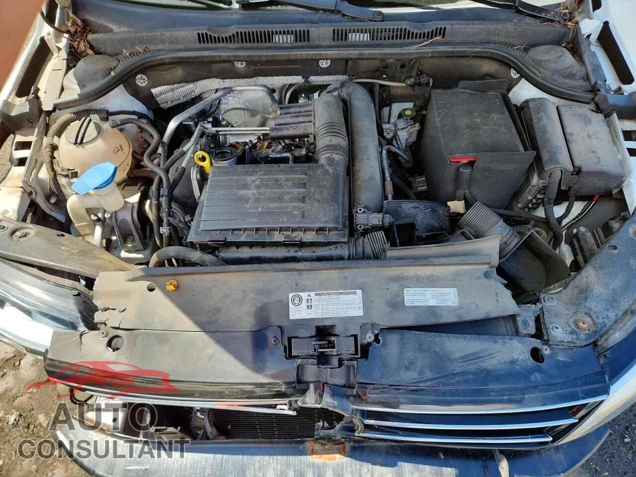VOLKSWAGEN JETTA 2017 - 3VW2B7AJXHM353371