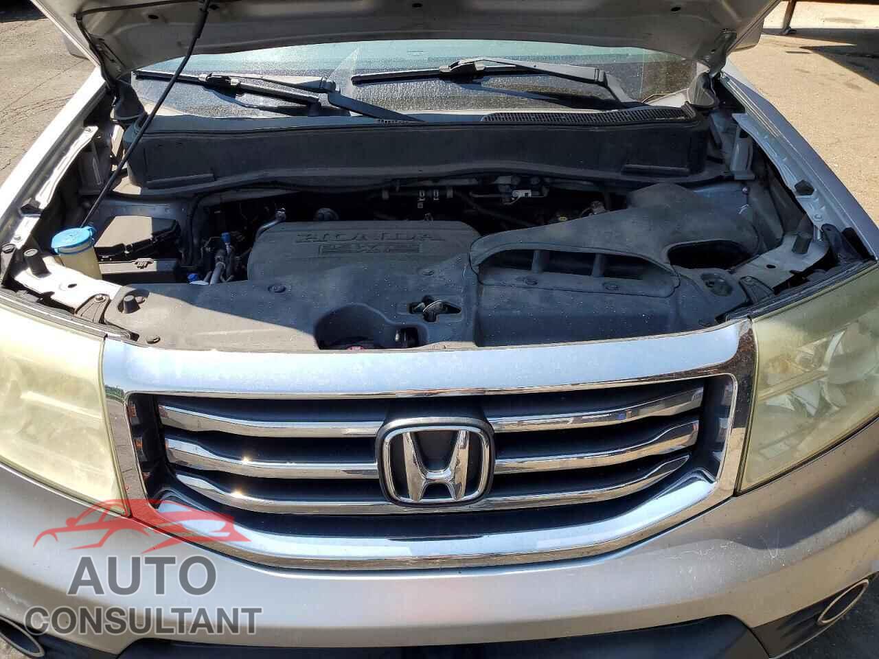 HONDA PILOT 2013 - 5FNYF4H56DB032497
