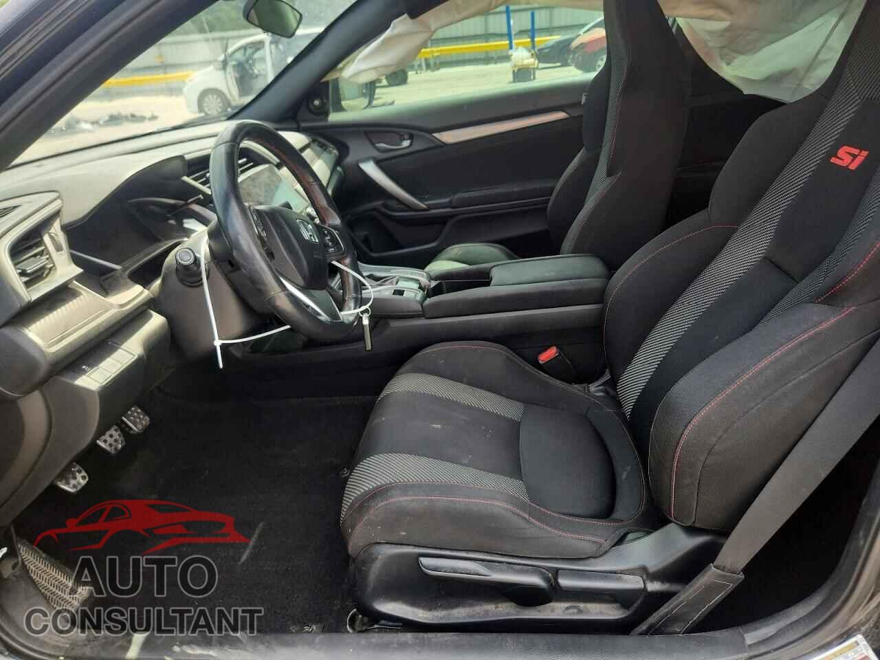 HONDA CIVIC 2018 - 2HGFC3A51JH756027