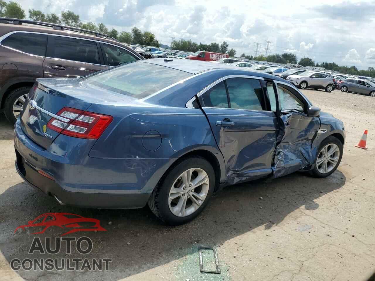 FORD TAURUS 2018 - 1FAHP2D89JG105659