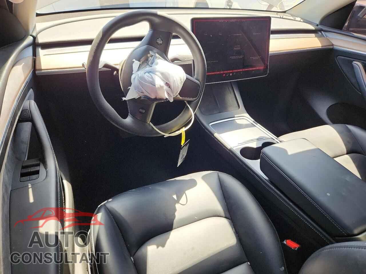 TESLA MODEL Y 2025 - 7SAYGDED8SF257898