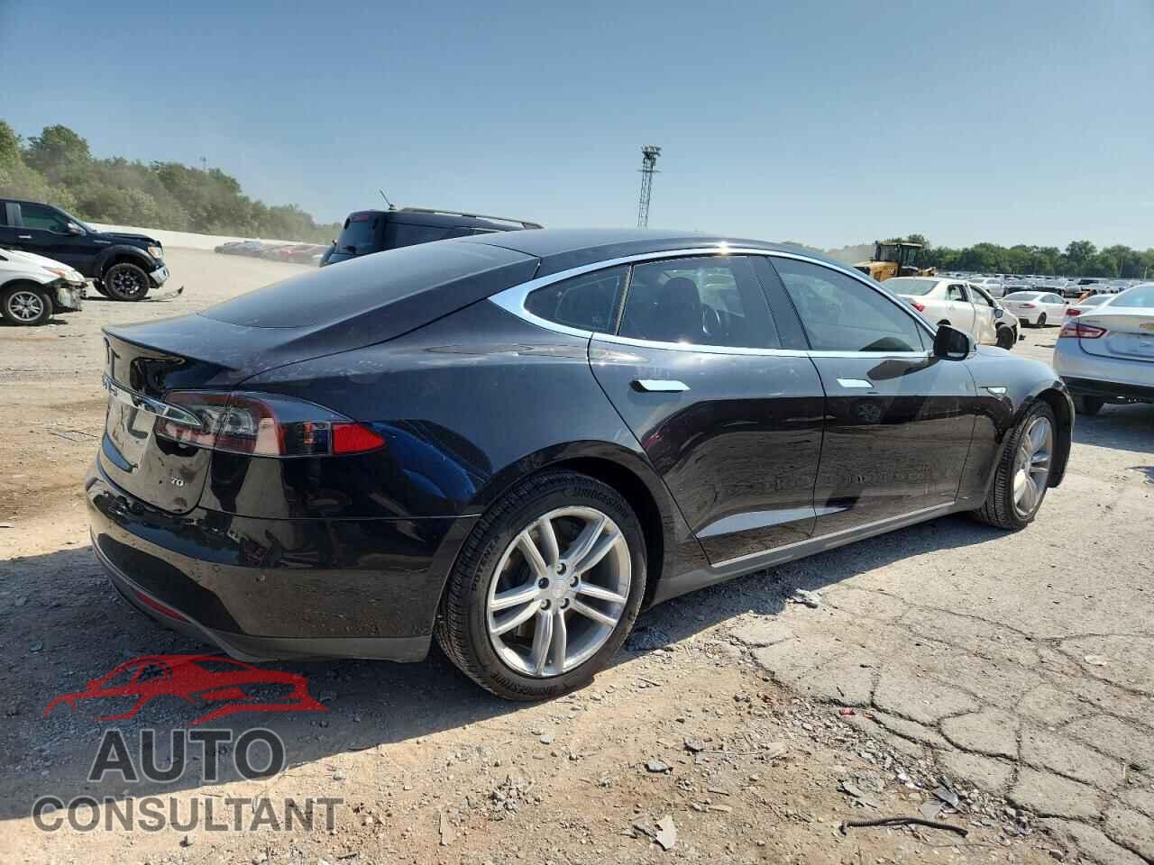 TESLA MODEL S 2015 - 5YJSA1E14FF102828