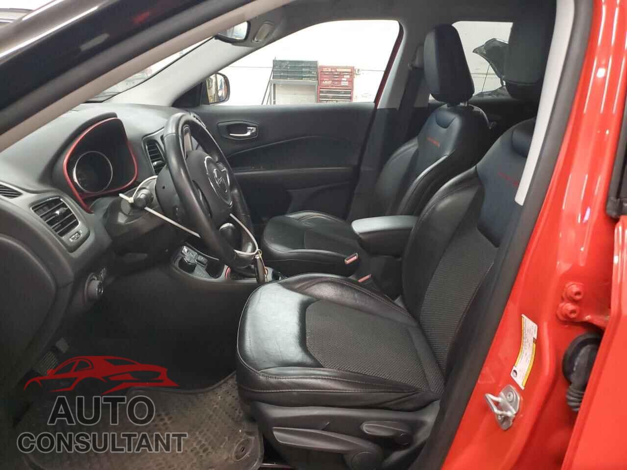 JEEP COMPASS 2019 - 3C4NJDDB2KT668197
