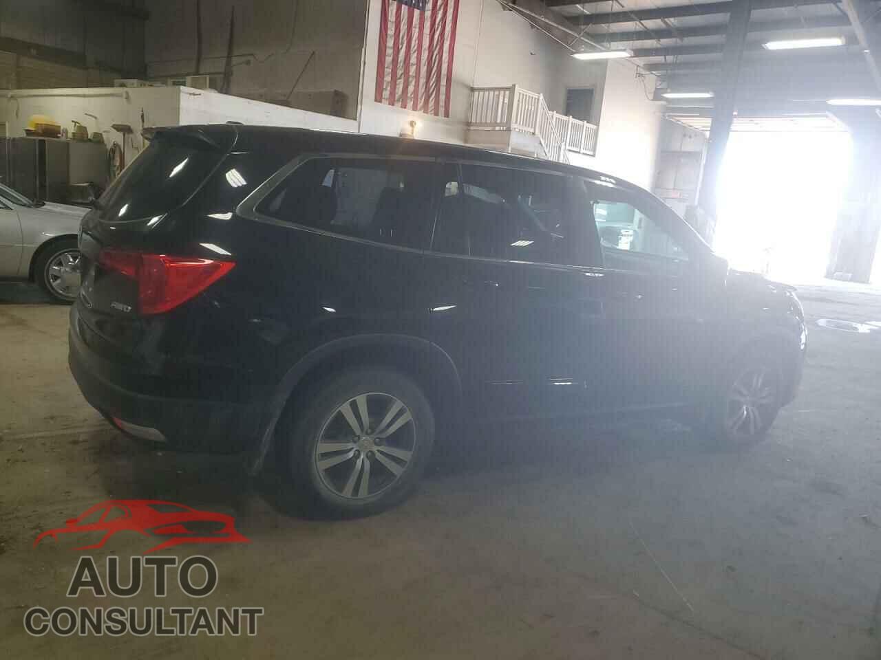 HONDA PILOT 2017 - 5FNYF6H56HB049902