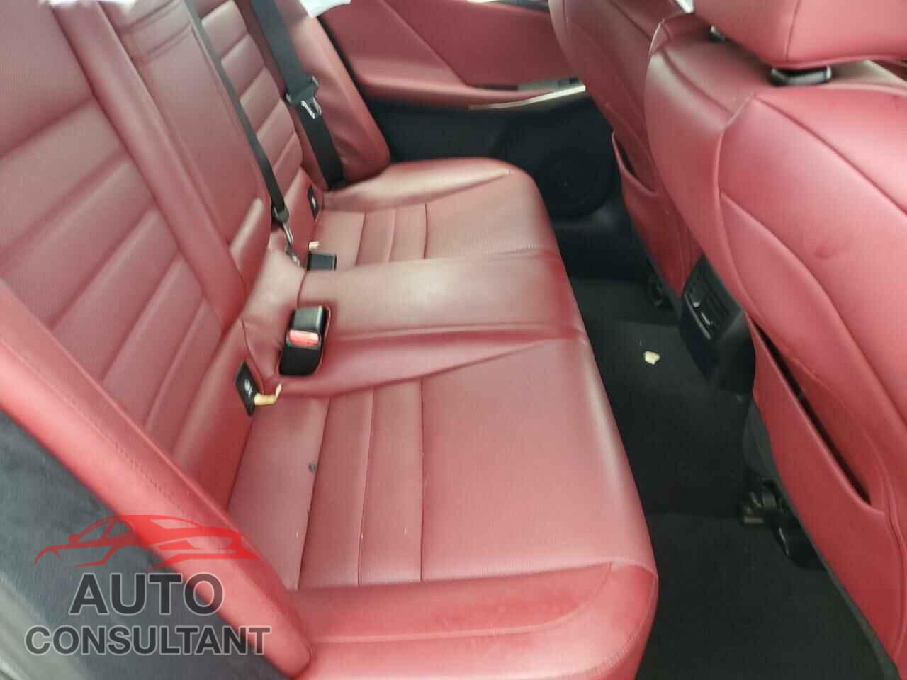 LEXUS IS 2016 - JTHBE1D28G5027521