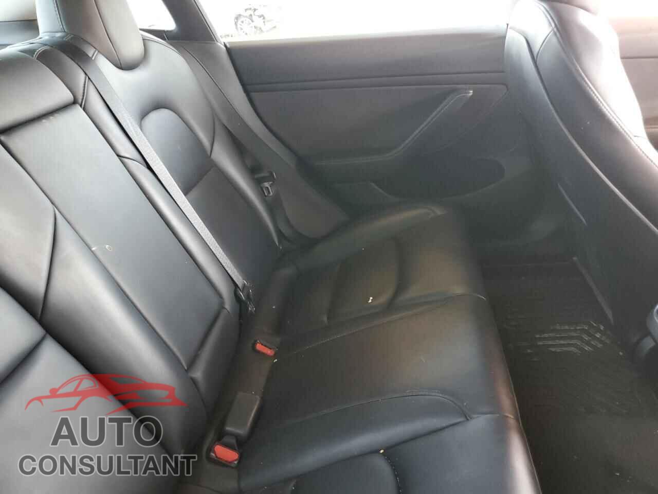 TESLA MODEL 3 2021 - 5YJ3E1EB5MF065657