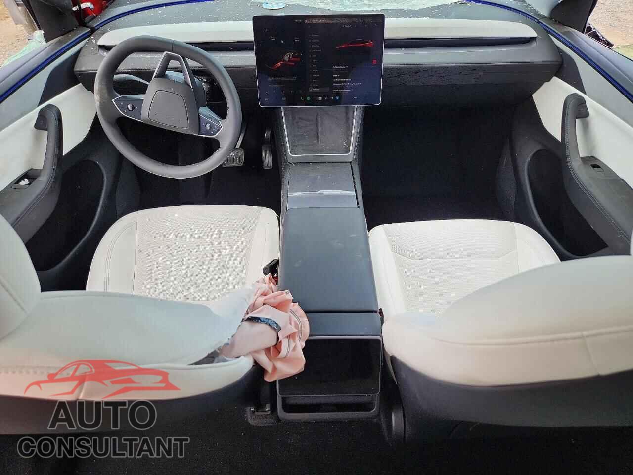 TESLA MODEL Y 2026 - 7SAYGDEE5TF368452