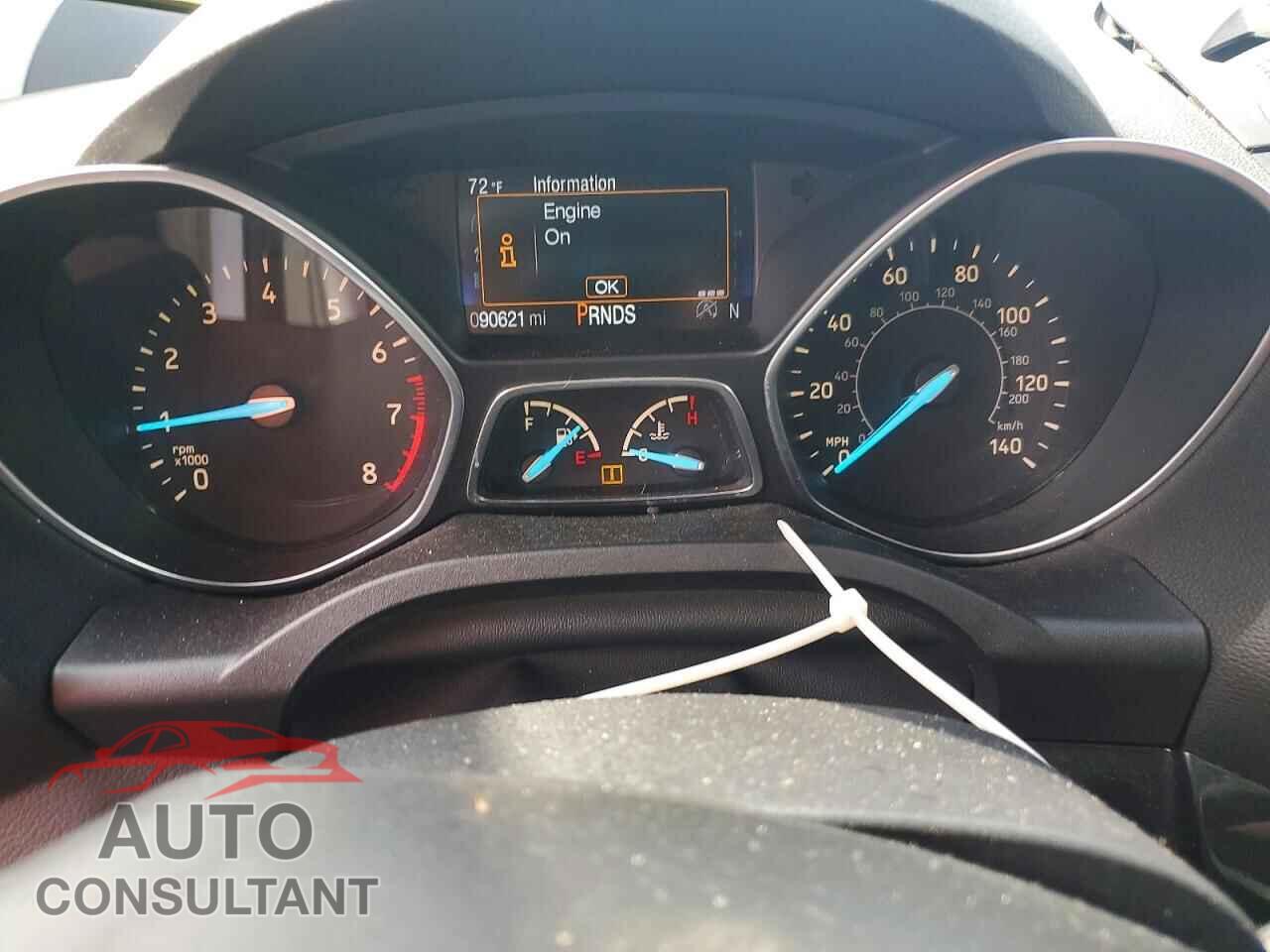 FORD ESCAPE 2017 - 1FMCU0JD0HUC33332