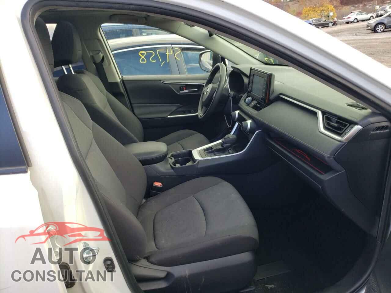 TOYOTA RAV4 2019 - JTMP1RFV8KJ019234