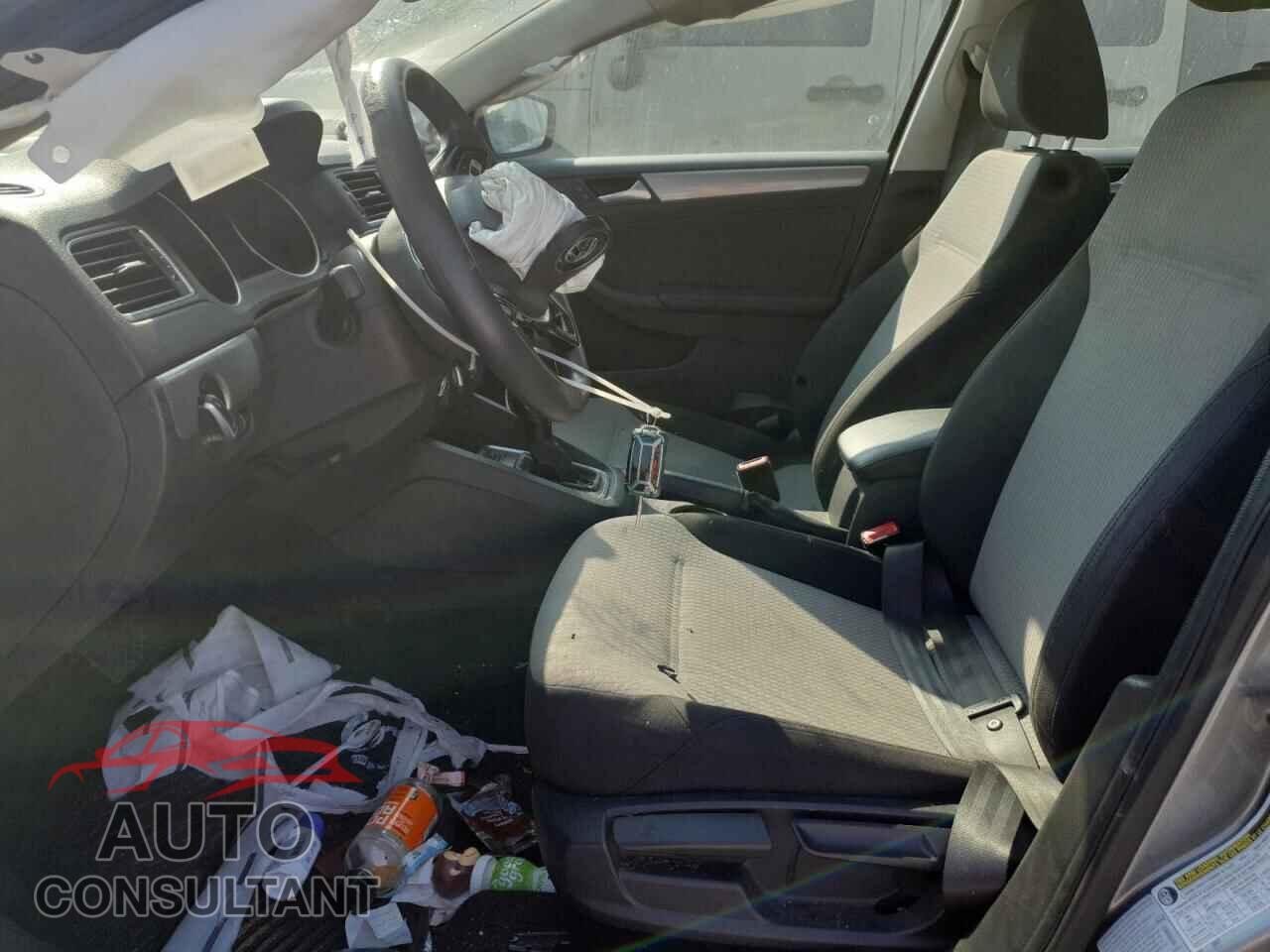 VOLKSWAGEN JETTA 2017 - 3VW2B7AJ9HM292689