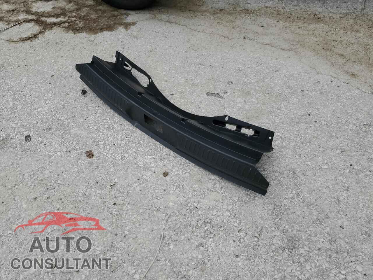 FORD EXPLORER 2022 - 1FMSK8KH8NGC07993