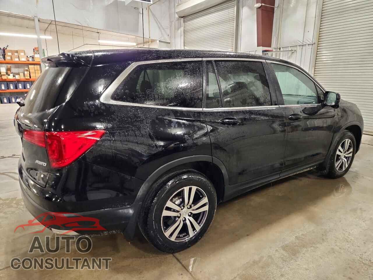 HONDA PILOT 2017 - 5FNYF6H83HB065274