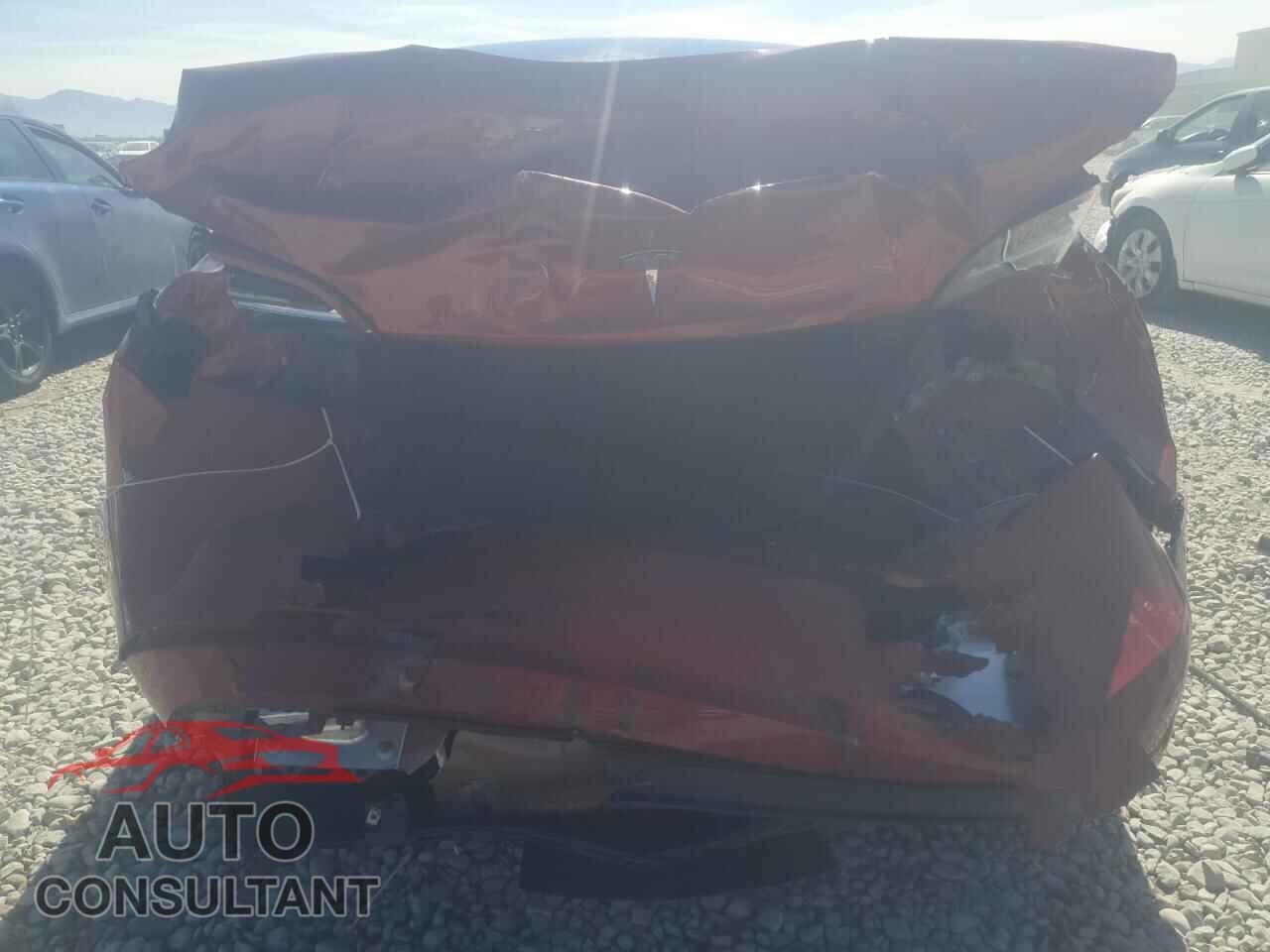 TESLA MODEL 3 2019 - 5YJ3E1EB5KF496755