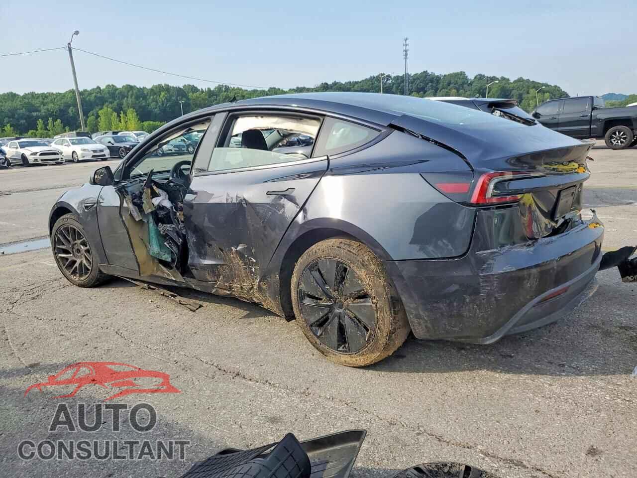 TESLA MODEL 3 2024 - 5YJ3E1EA5RF868936