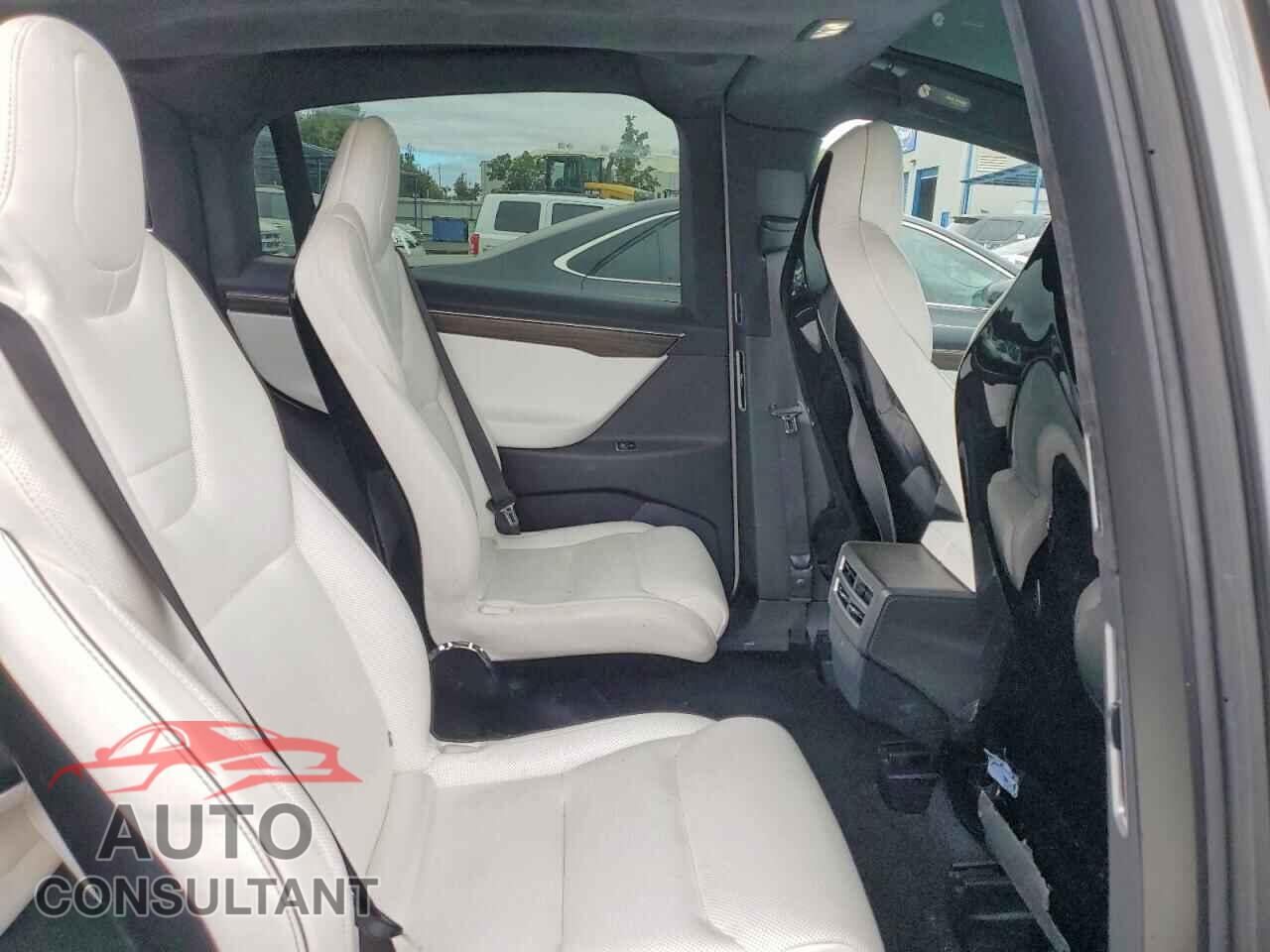 TESLA MODEL X 2016 - 5YJXCBE24GF021473