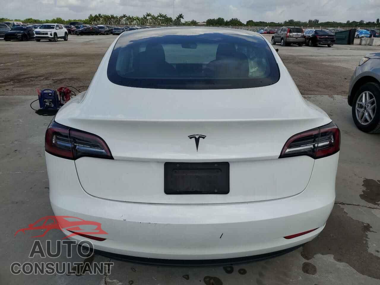 TESLA MODEL 3 2023 - 5YJ3E1EA0PF448305