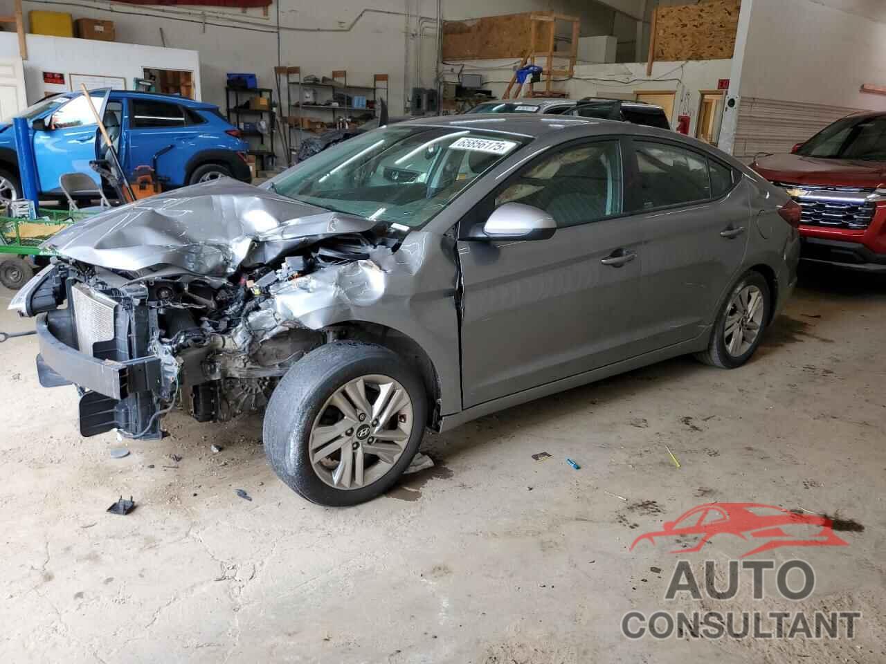 HYUNDAI ELANTRA 2019 - KMHD84LF2KU780687