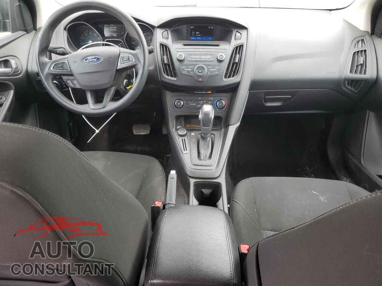 FORD FOCUS 2015 - 1FADP3K28FL242707