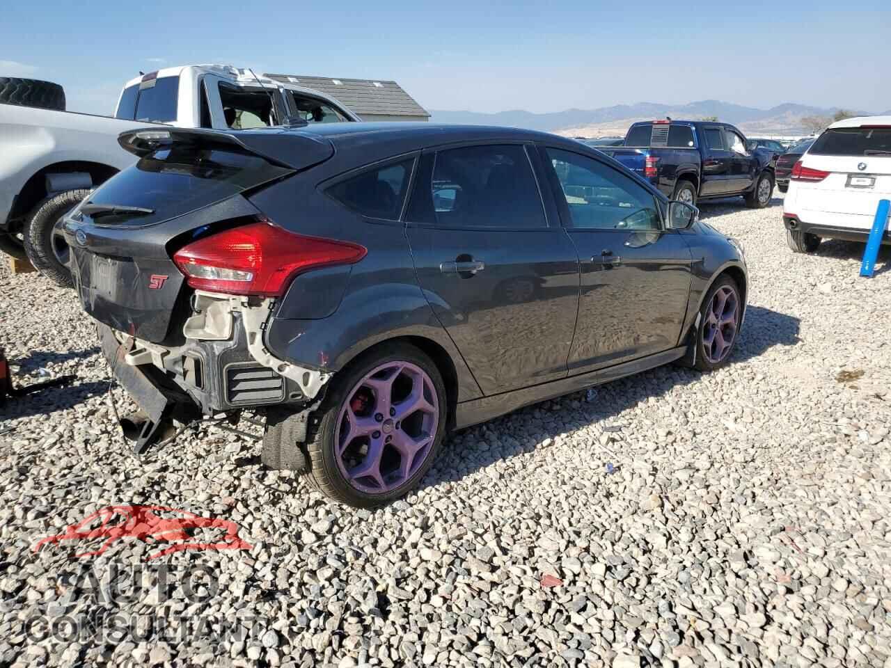 FORD FOCUS 2017 - 1FADP3L9XHL329264