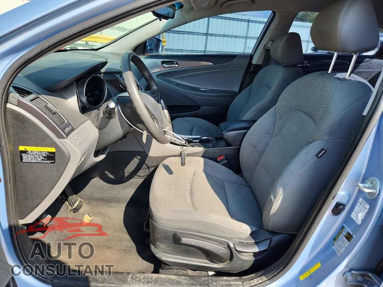 HYUNDAI SONATA 2013 - KMHEC4A47DA078583