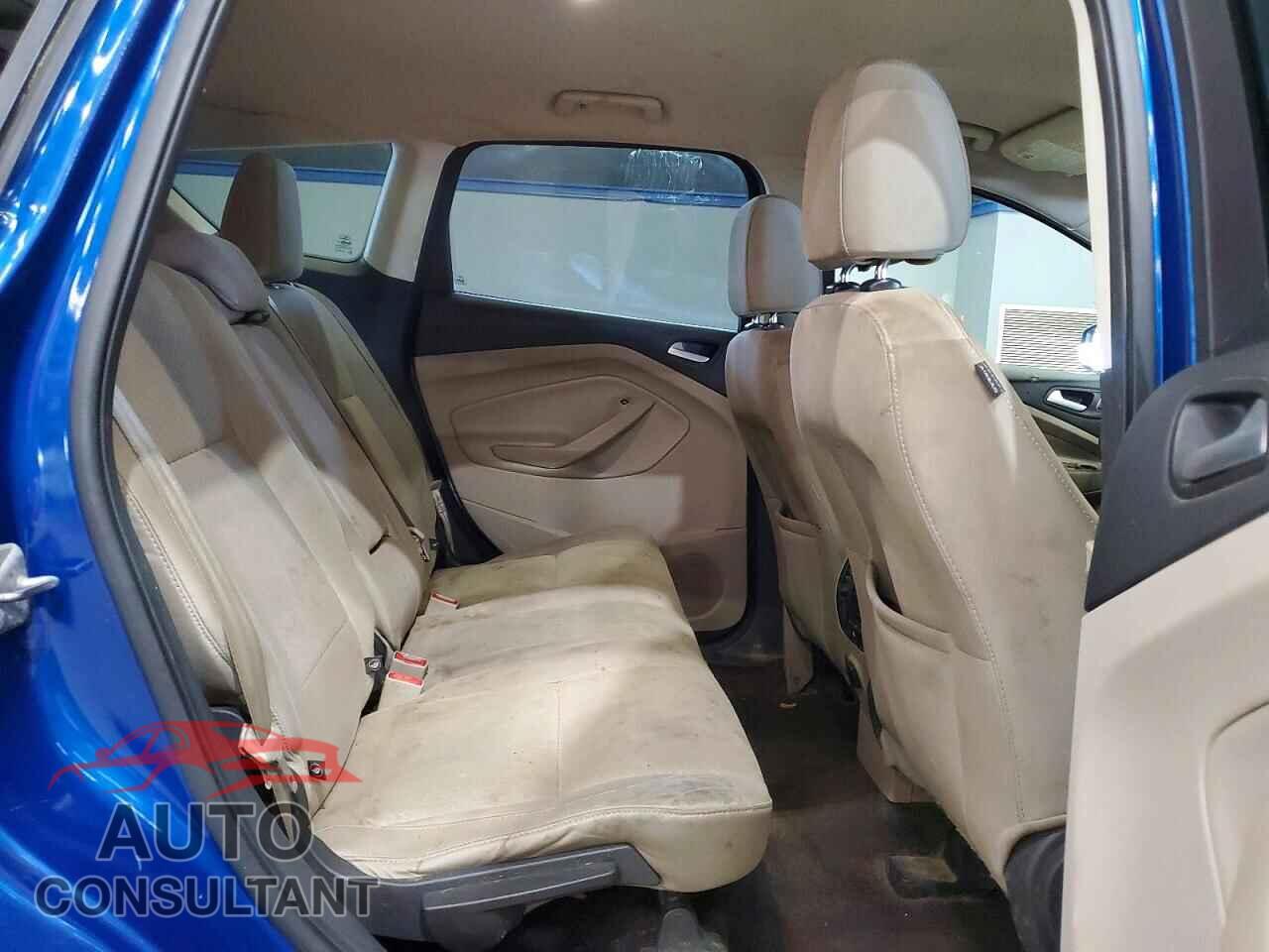 FORD ESCAPE 2017 - 1FMCU9G96HUB73421