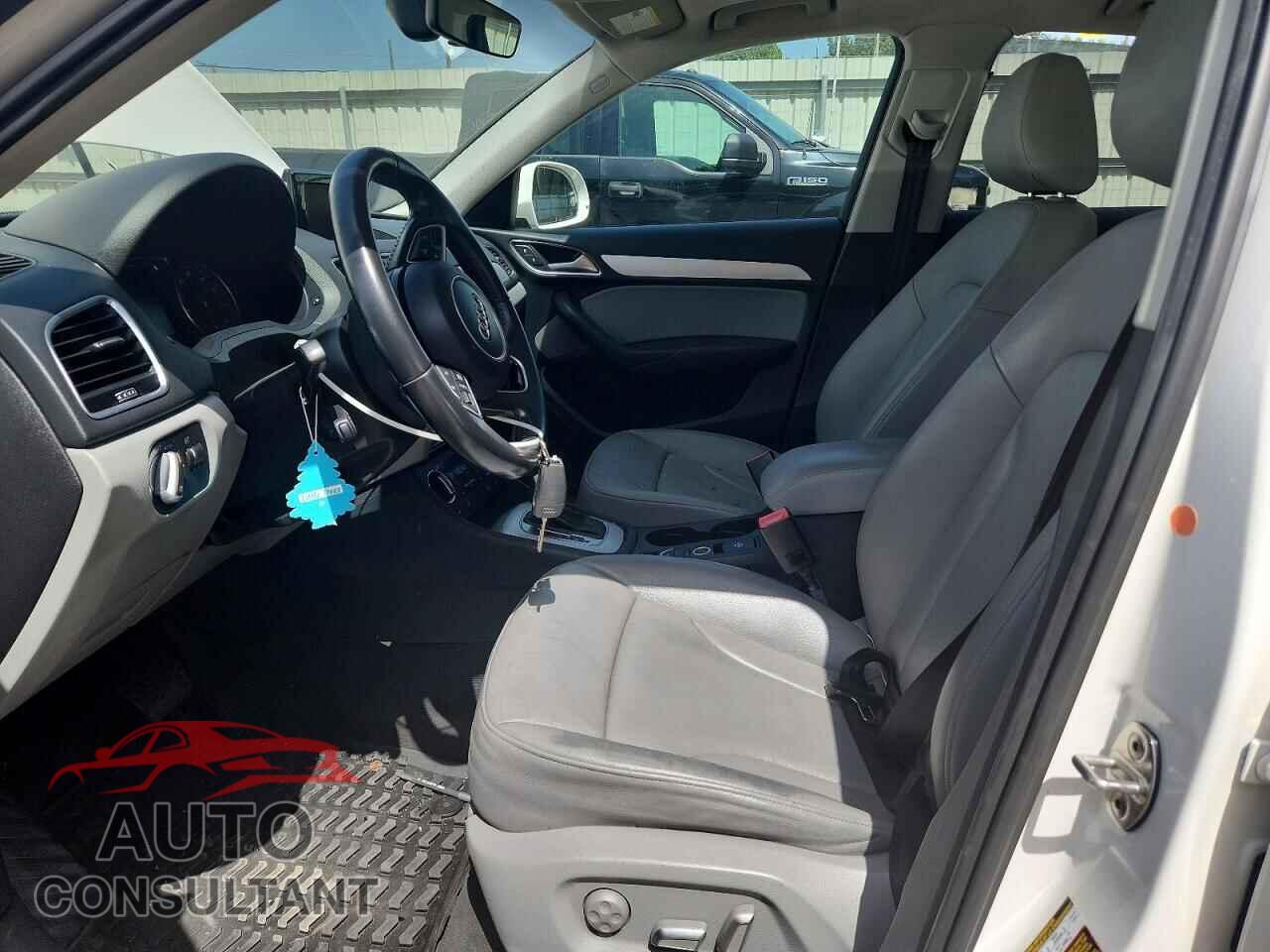 AUDI Q3 2017 - WA1BCCFS9HR007637