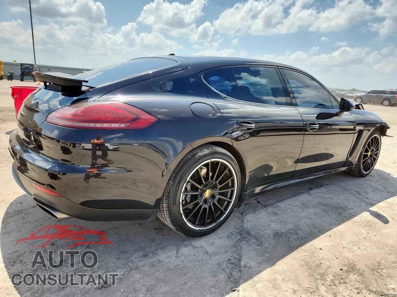PORSCHE PANAMERA 2015 - WP0AA2A76FL005106