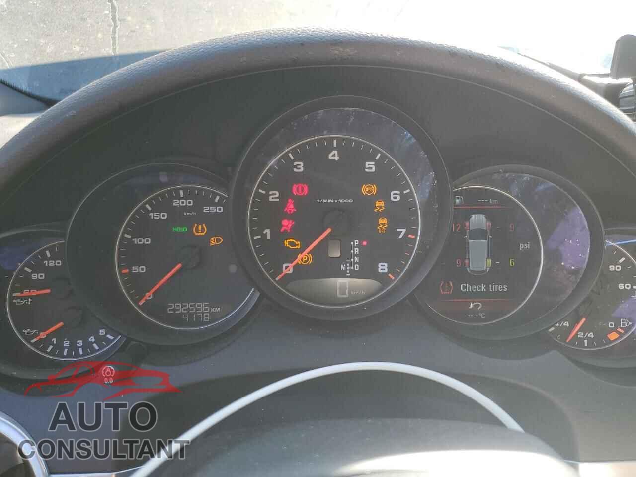 PORSCHE CAYENNE 2016 - WP1AA2A21GLA05762