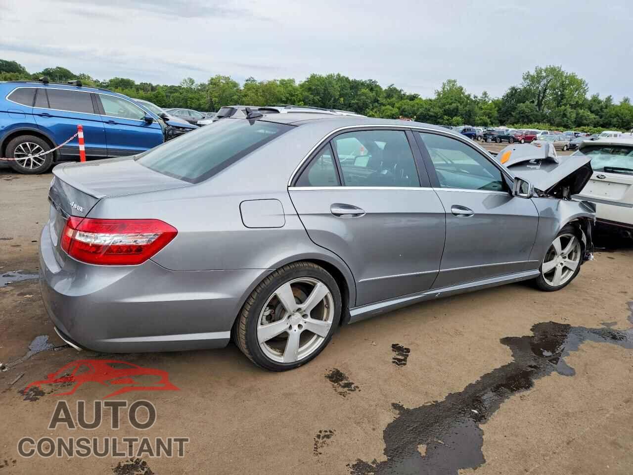 MERCEDES-BENZ E-CLASS 2011 - WDDHF8HB8BA418444