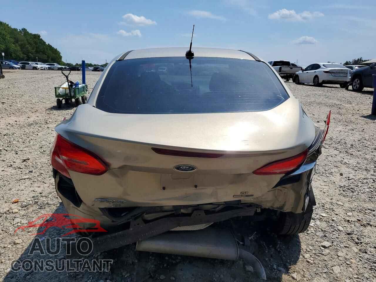 FORD FOCUS 2016 - 1FADP3F23GL390968