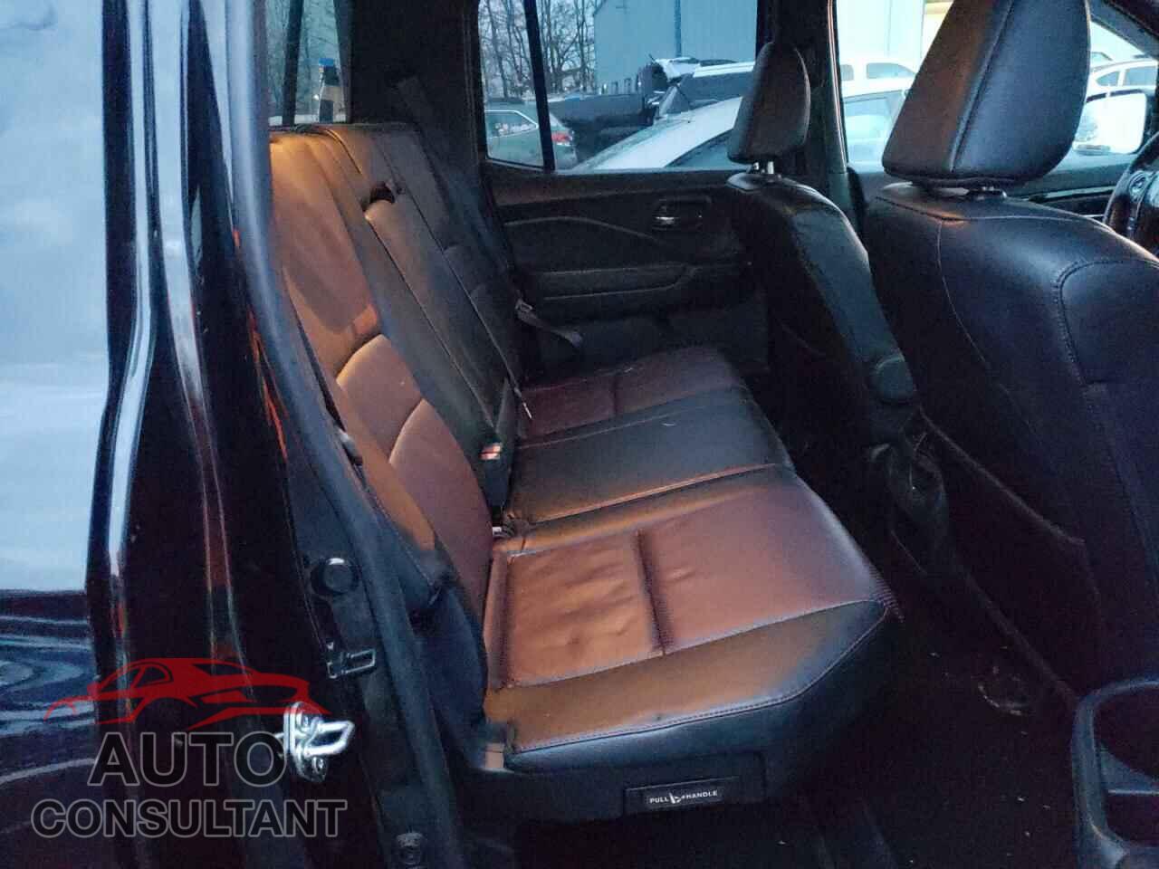 HONDA RIDGELINE 2017 - 5FPYK3F82HB011954
