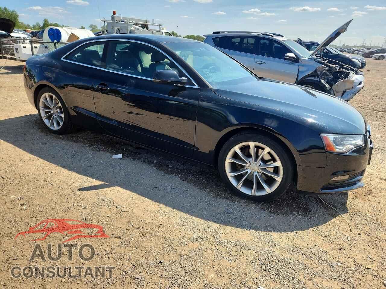 AUDI A5 2013 - WAUVFAFR2DA009585