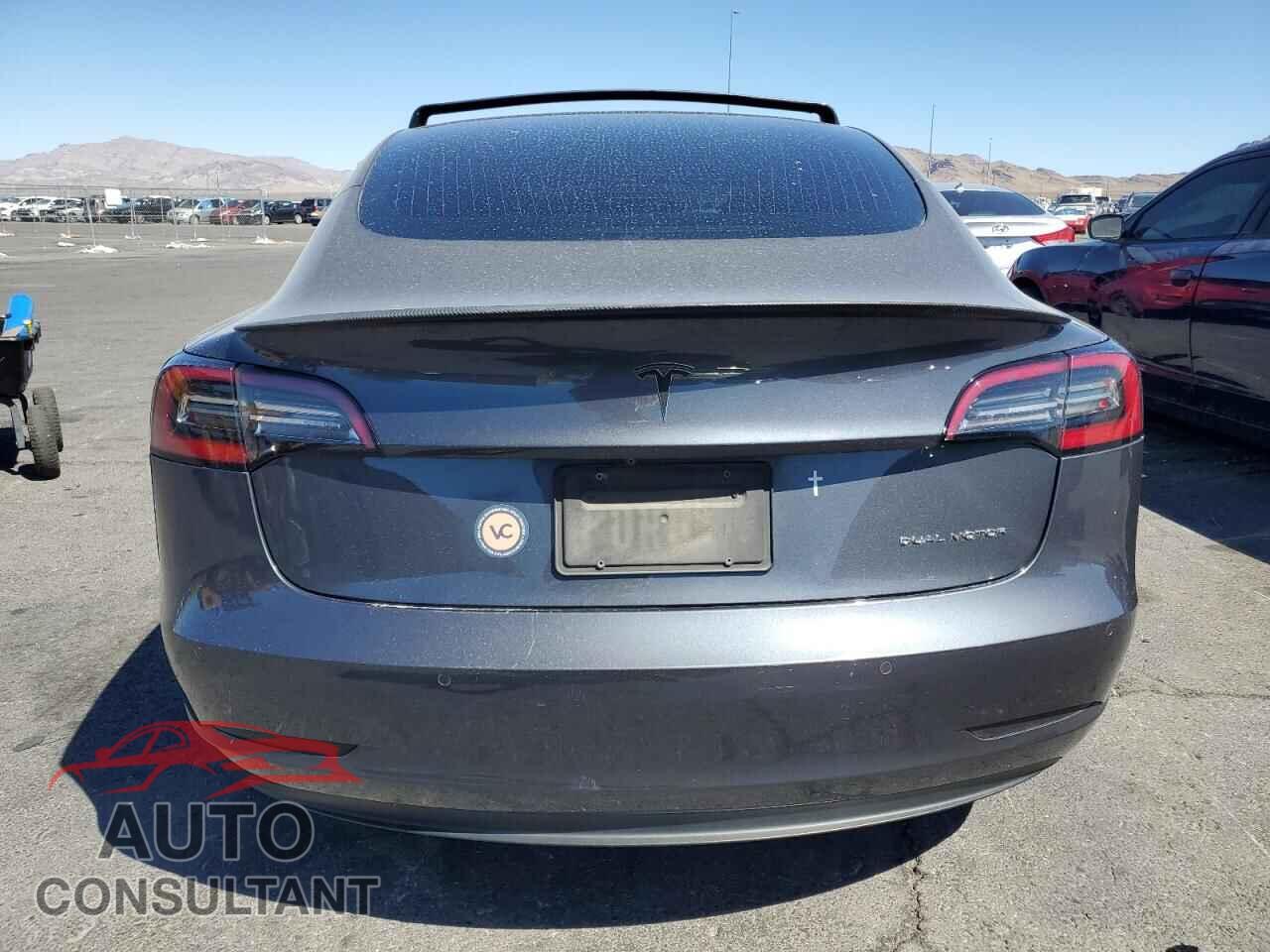 TESLA MODEL 3 2019 - 5YJ3E1EB3KF186961