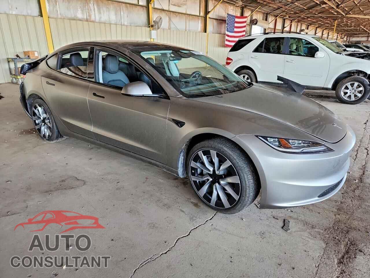 TESLA MODEL 3 2025 - 5YJ3E1EA0SF006651