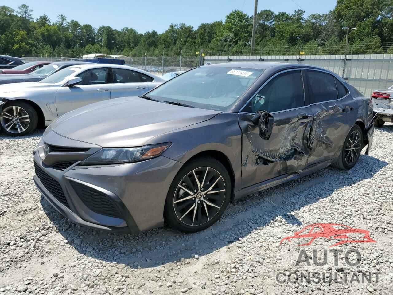 TOYOTA CAMRY 2021 - 4T1G11AK5MU402446