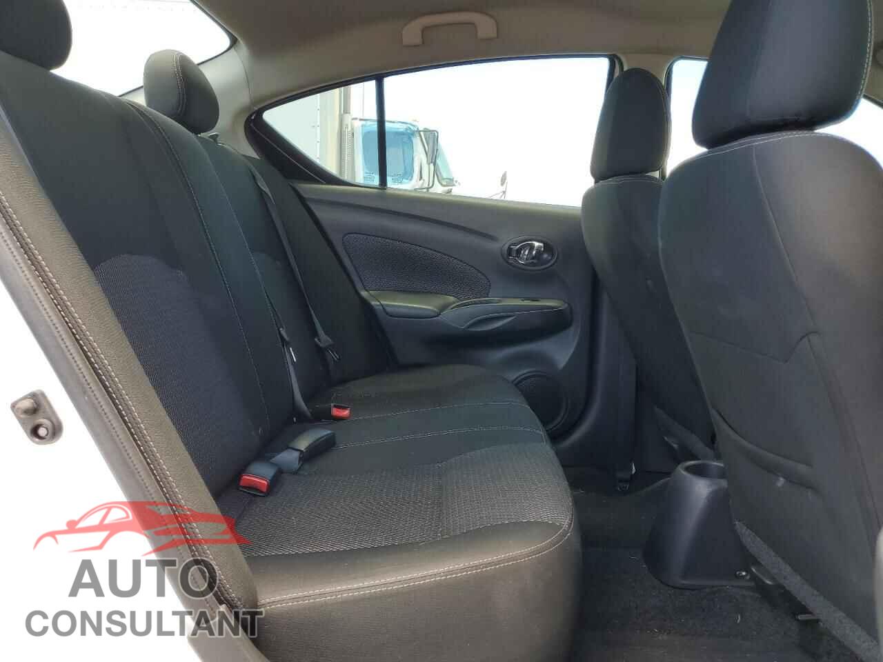 NISSAN VERSA 2019 - 3N1CN7AP3KL832556