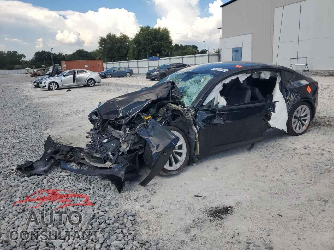 TESLA MODEL 3 2022 - 5YJ3E1EB5NF201495