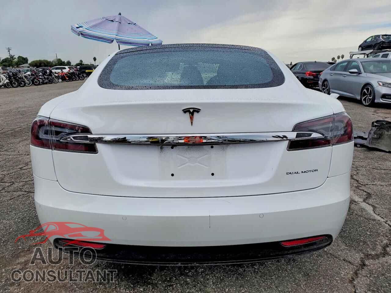 TESLA MODEL S 2021 - 5YJSA1E2XMF423715