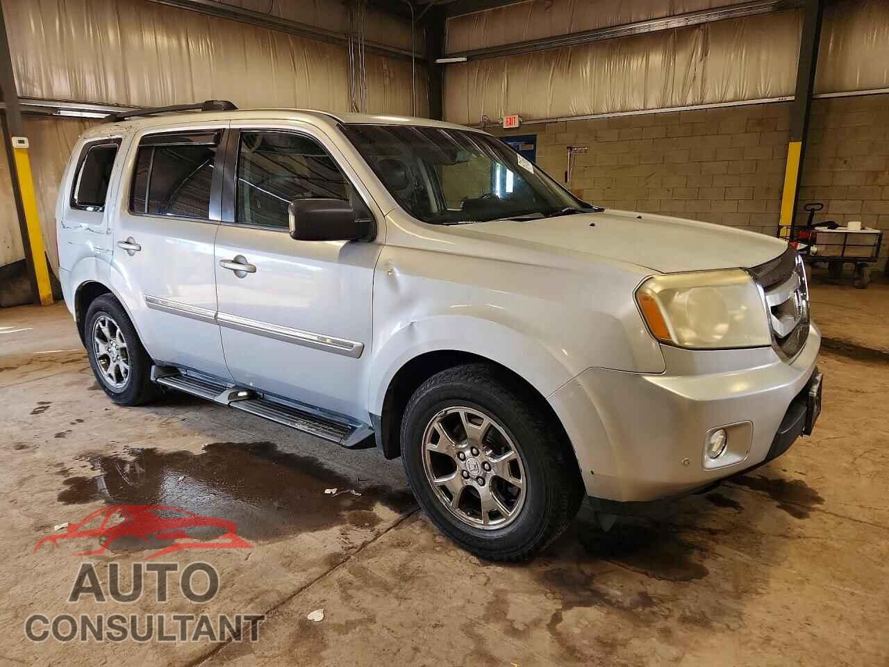 HONDA PILOT 2011 - 5FNYF4H95BB071081