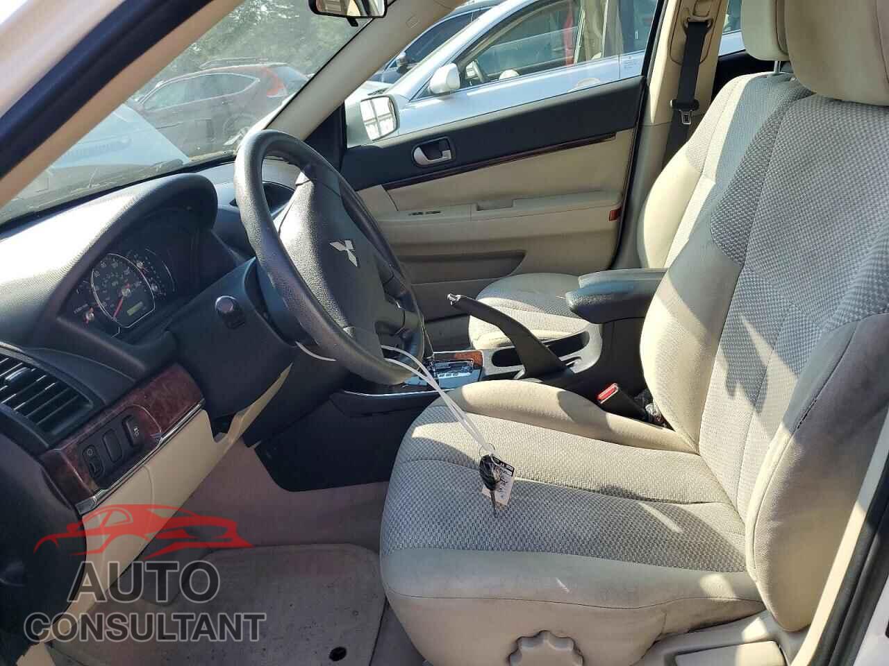 MITSUBISHI GALANT 2011 - 4A32B3FF0BE017271
