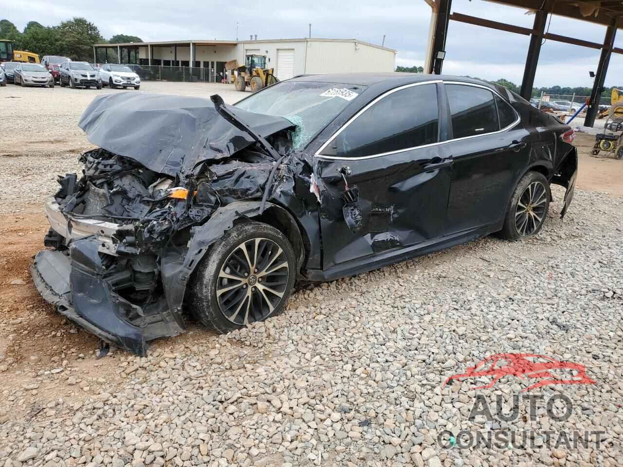 TOYOTA CAMRY 2018 - 4T1B11HK8JU087623