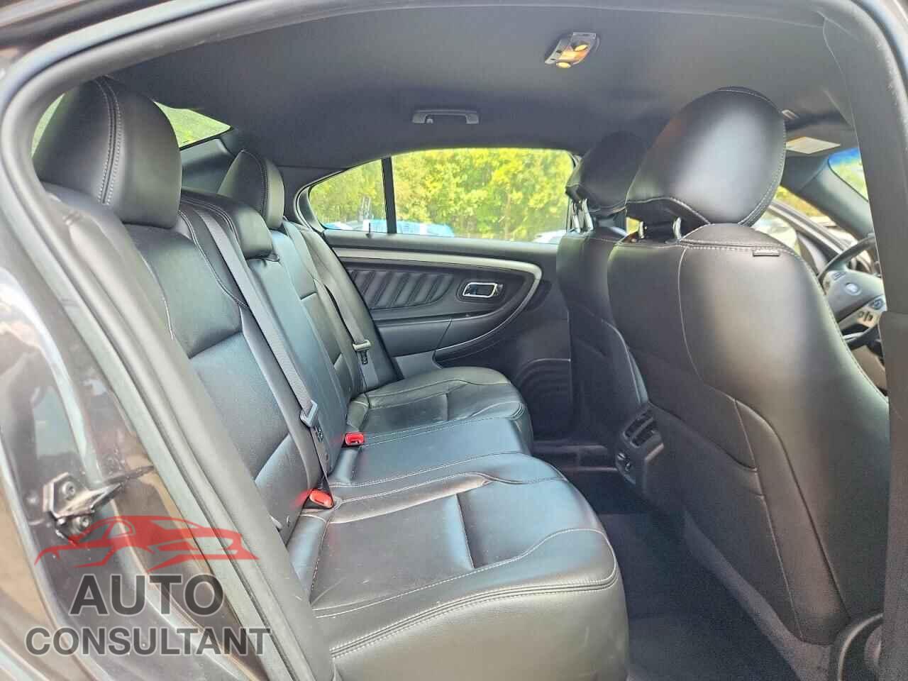 FORD TAURUS 2017 - 1FAHP2E80HG133598