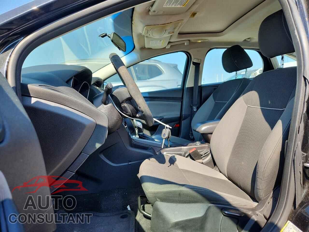 FORD FOCUS 2014 - 1FADP3F29EL249044