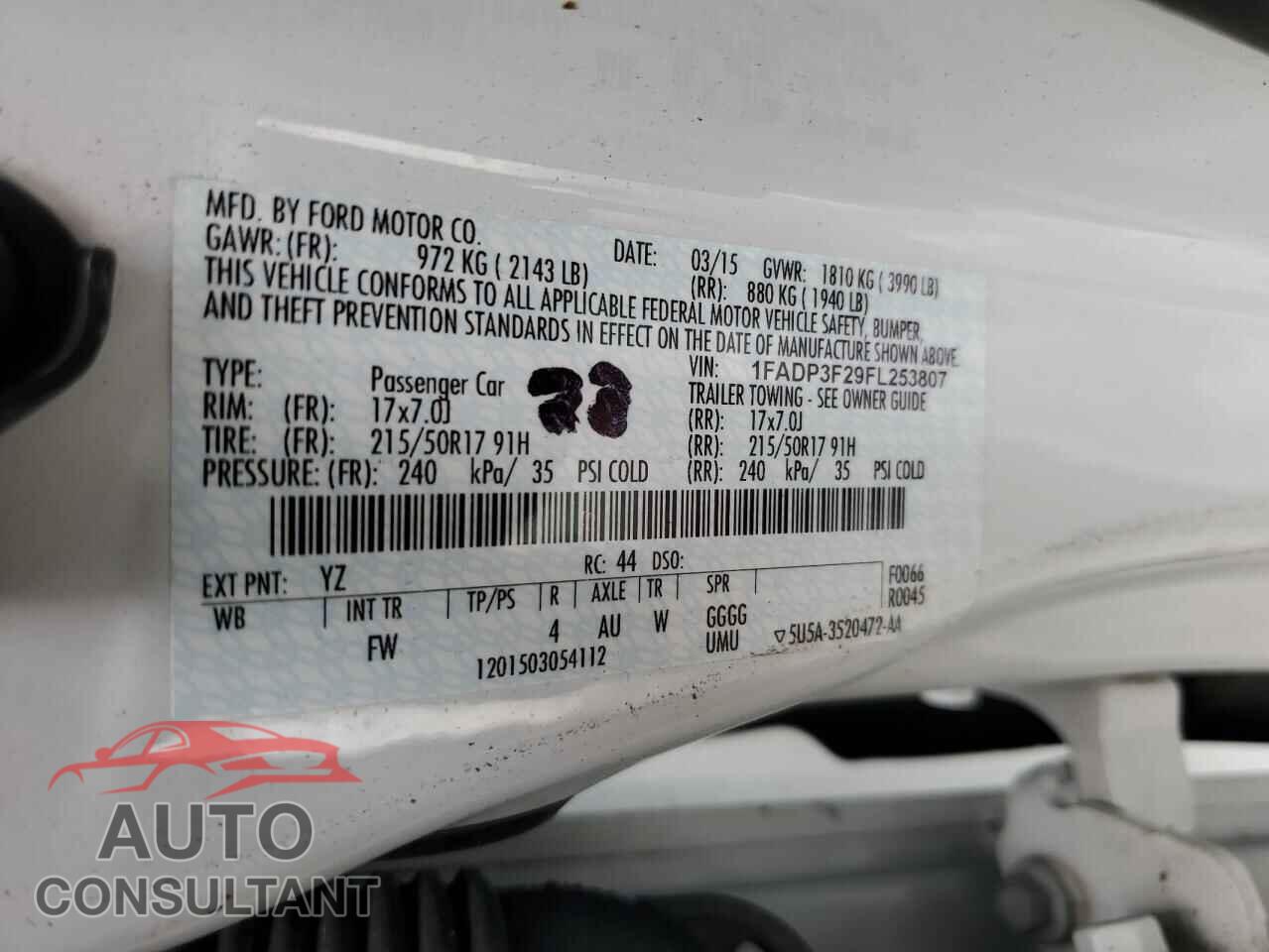 FORD FOCUS 2015 - 1FADP3F29FL253807