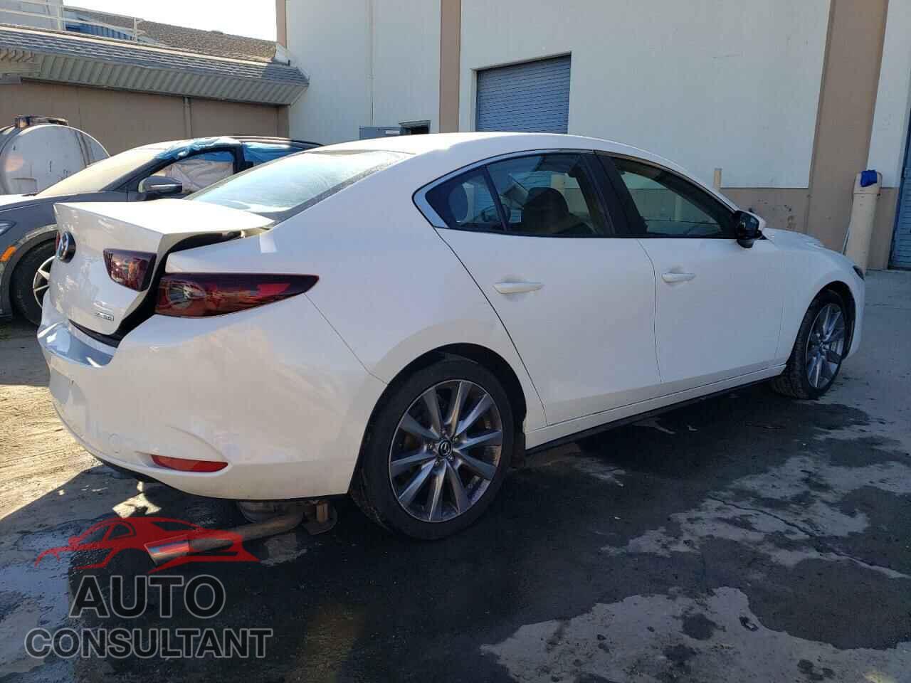 MAZDA 3 2021 - JM1BPABL3M1330796