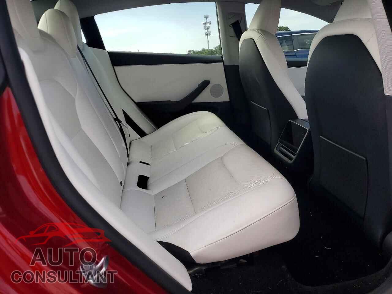 TESLA MODEL 3 2025 - 5YJ3E1EA6SF941320