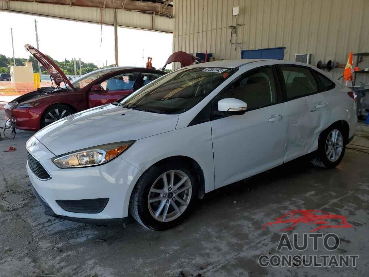 FORD FOCUS 2015 - 1FADP3F29FL342857