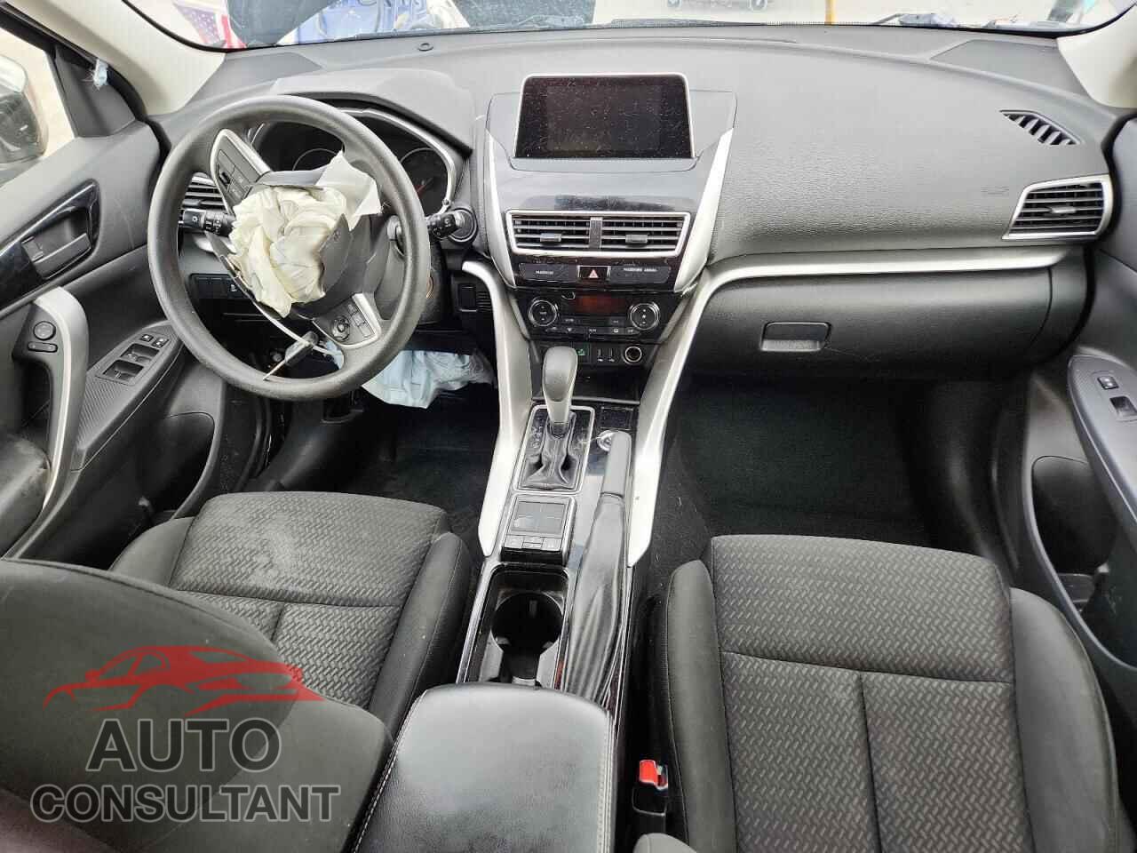 MITSUBISHI ECLIPSE 2018 - JA4AT4AA3JZ047170