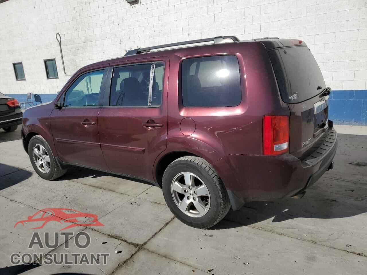 HONDA PILOT 2011 - 5FNYF4H44BB064823