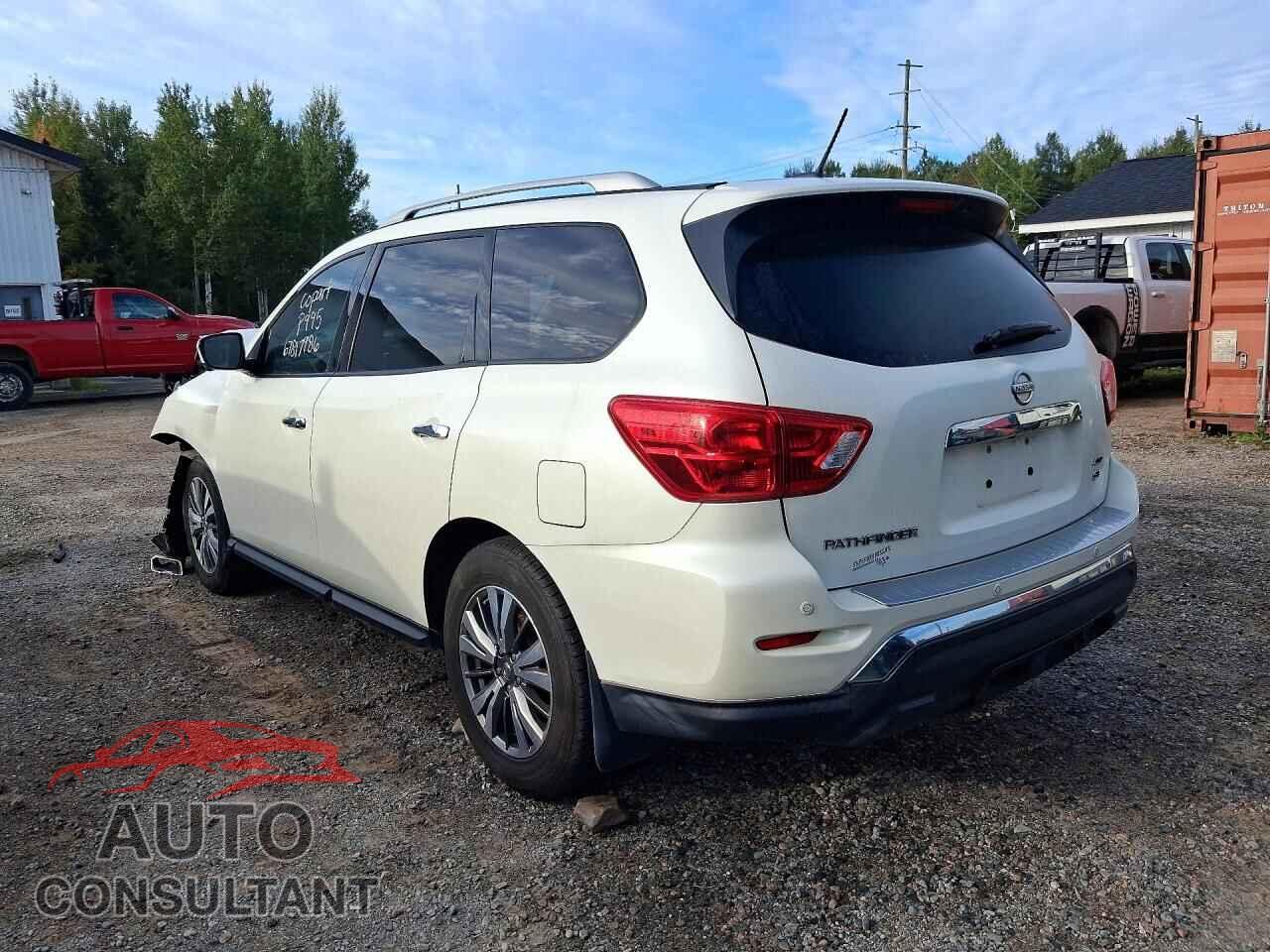 NISSAN PATHFINDER 2018 - 5N1DR2MM4JC623164
